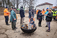 Dobrovolnická brigáda v lese U Daliborky 8. 2. 2025 v Nepomuku